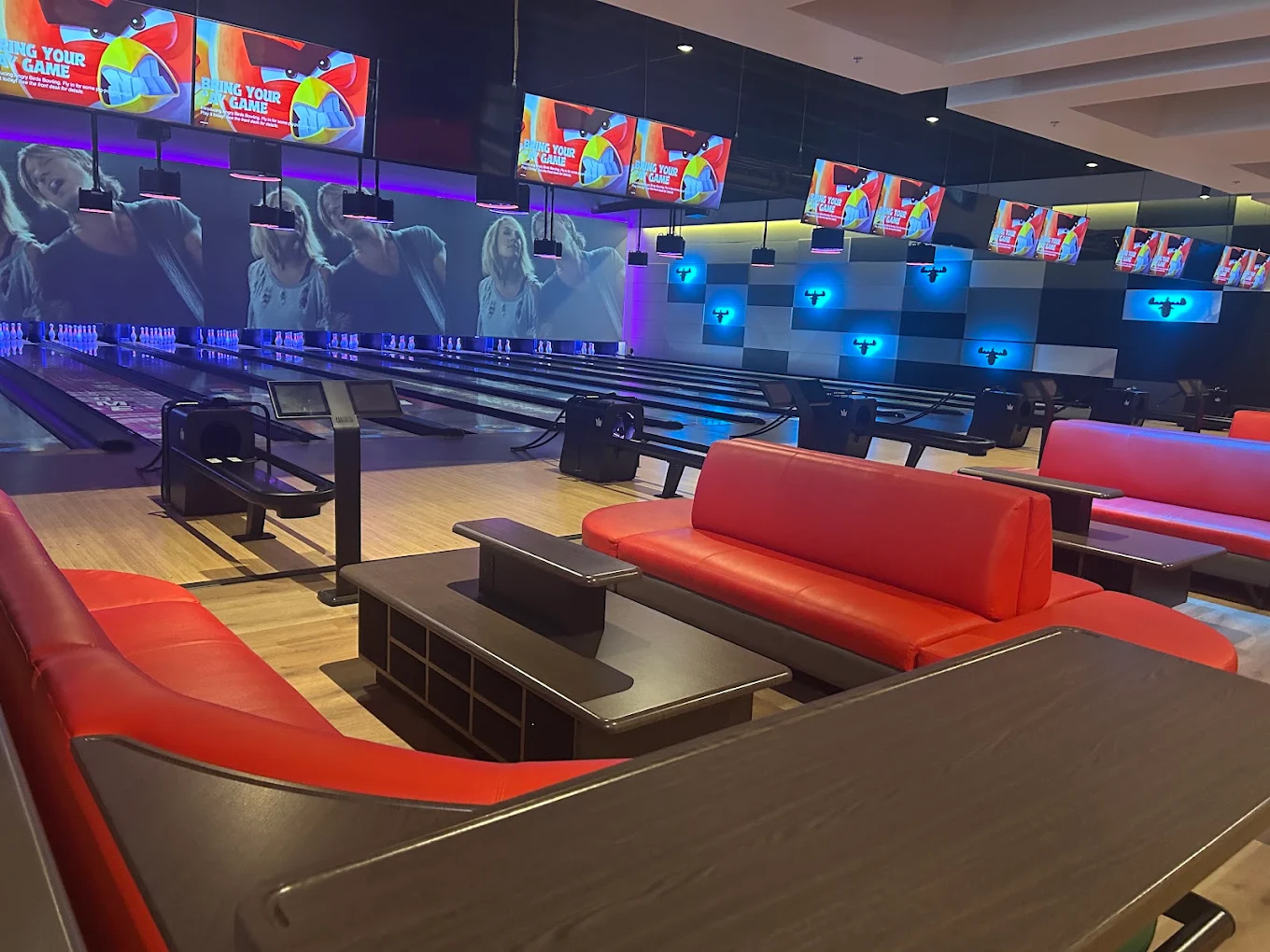 Bowling Lounge